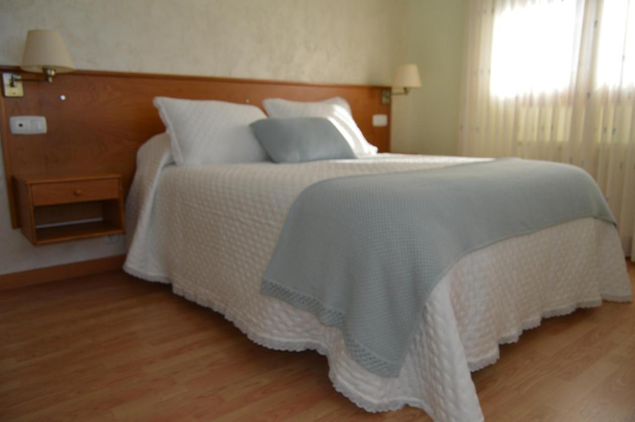 Hotel Restaurante Val Antas de Ulla Екстер'єр фото